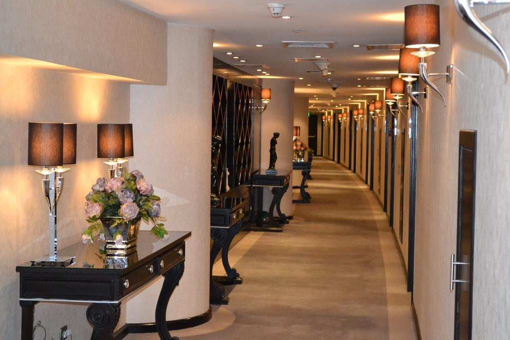Sun City Hotel - The Gabriel Cairo Cameră foto A corridor at the hotel
